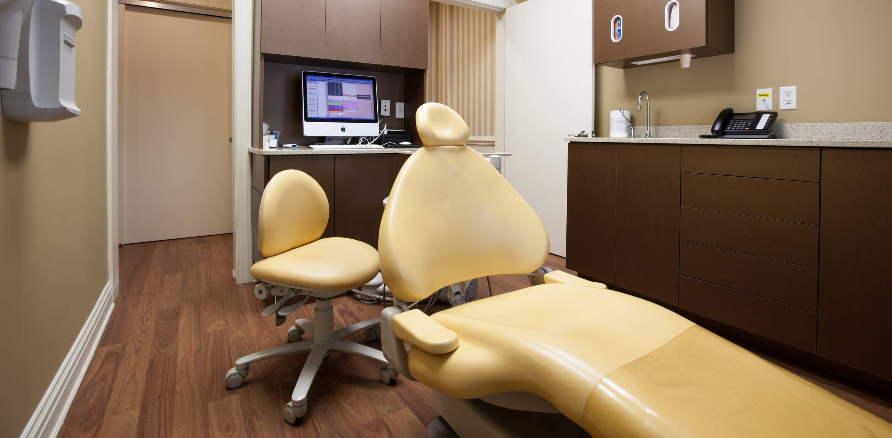 Your Child's Smile Exam Room Chair